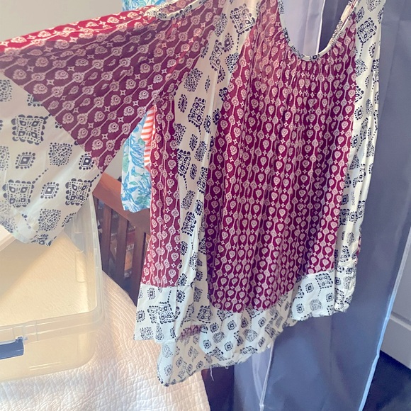 Jodifl shirt cold shoulder medium never worn Just washed Like new smoke free - Picture 1 of 6